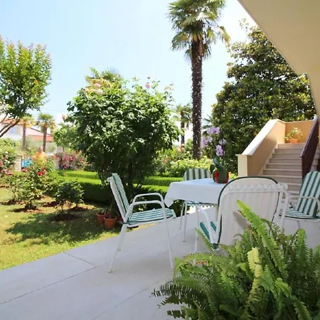 Tino Mit Garten In Strandnaehe By Interhome Apartmán